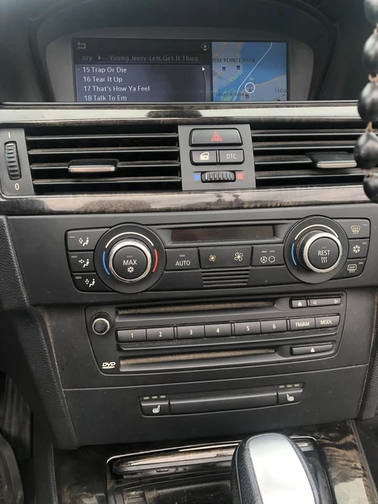2007 BMW E93 335i Convertible - Image 6 of 10