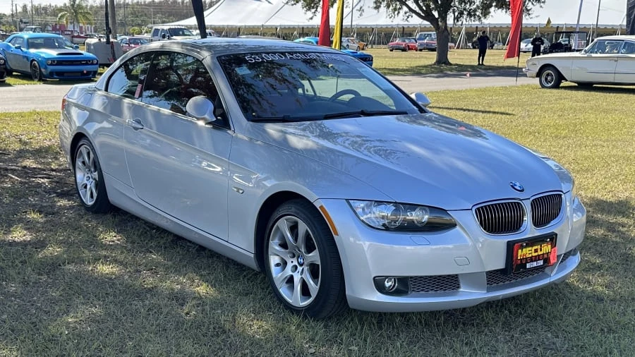 2007 BMW E93 335i Convertible - Image 11 of 24