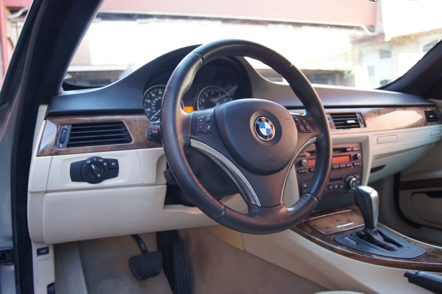 2007 BMW E93 335i Convertible - Image 4 of 7