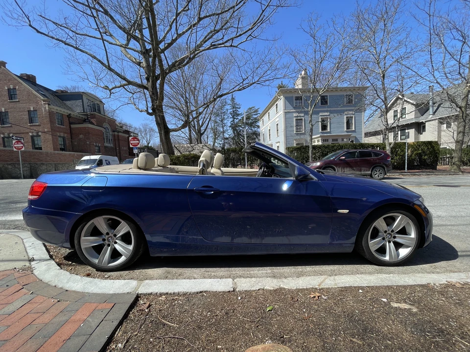 2007 BMW E93 335i Convertible - Image 10 of 31
