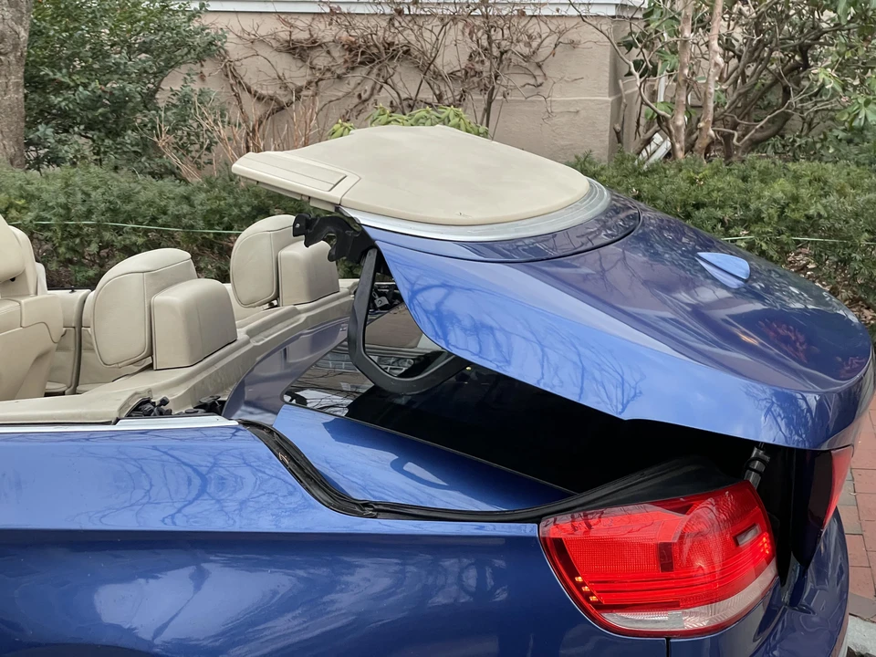 2007 BMW E93 335i Convertible - Image 23 of 31