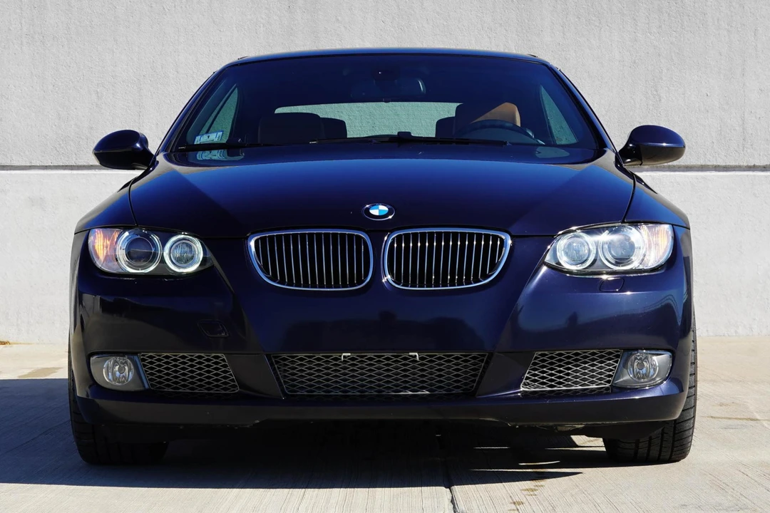 2007 BMW E93 335i Convertible - Image 2 of 31