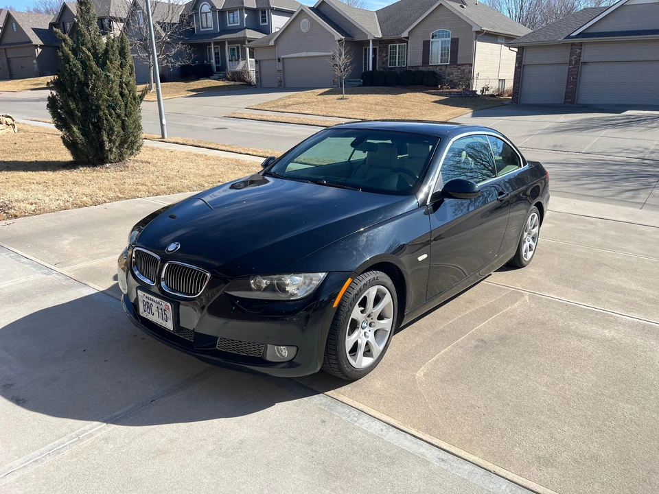 2007 BMW E93 335i Convertible - Image 9 of 31