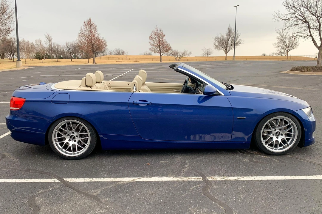2007 BMW E93 335i Convertible - Image 13 of 31