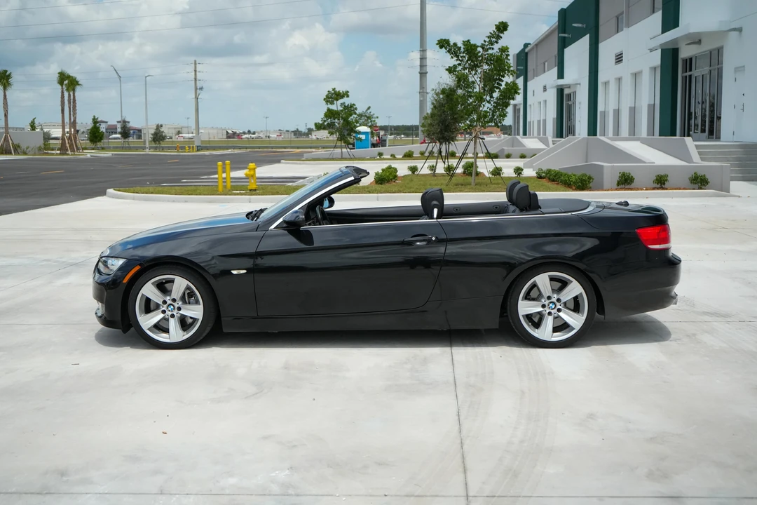 2007 BMW E93 335i Convertible - Image 9 of 31