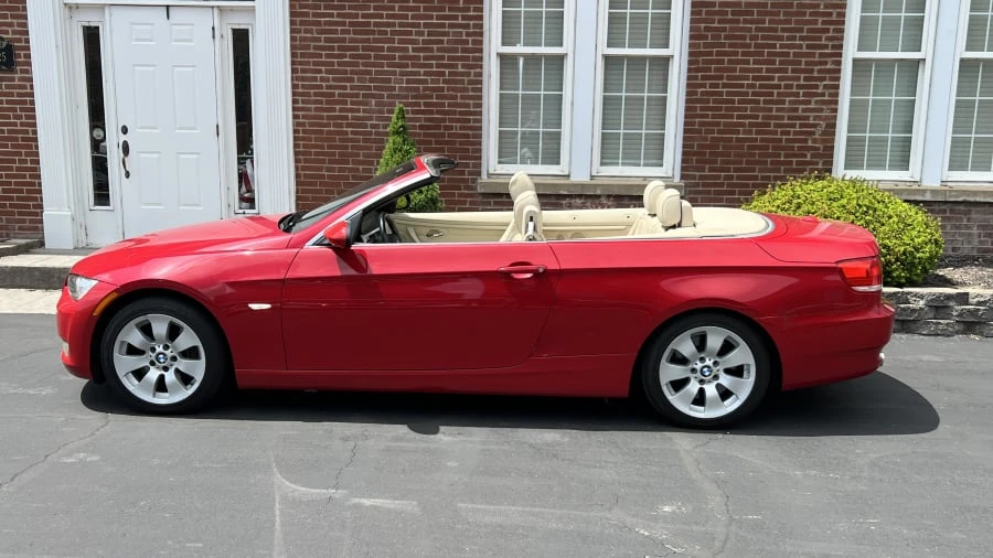 2007 BMW E93 335i Convertible - Image 2 of 12