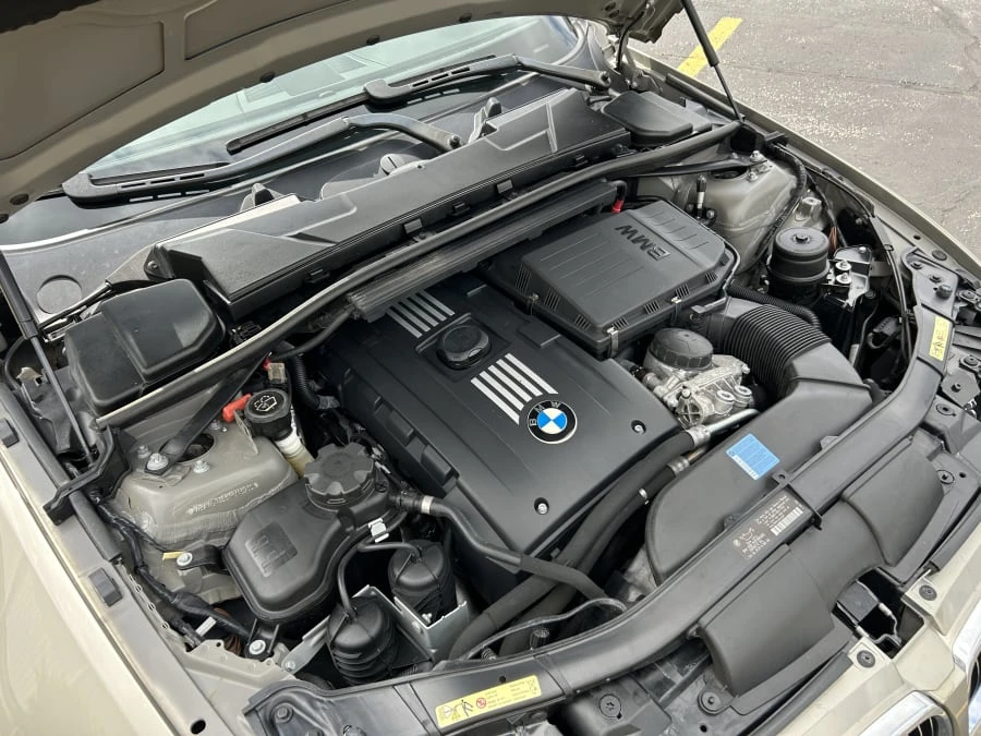 2007 BMW E93 335i Convertible - Image 11 of 12
