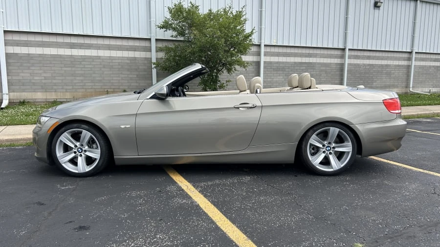 2007 BMW E93 335i Convertible - Image 2 of 12