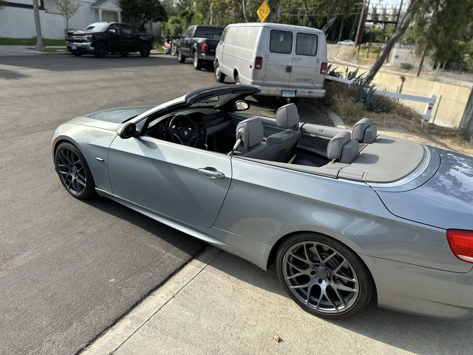 2007 BMW E93 335i Convertible - Image 9 of 31