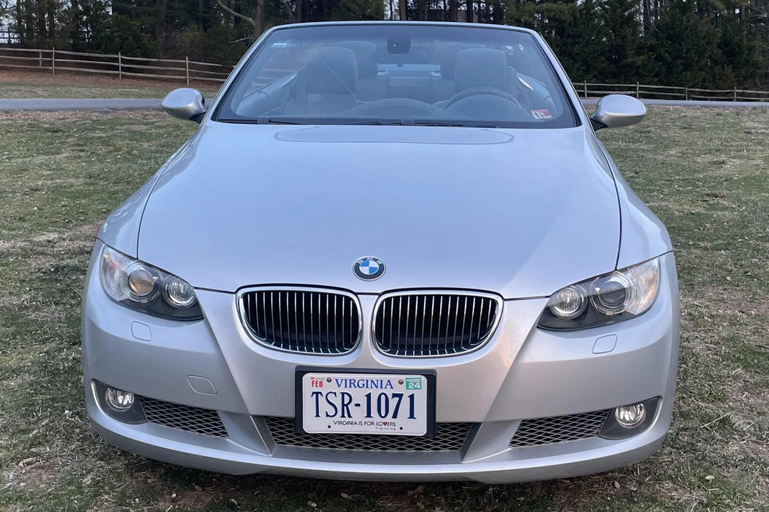 2007 BMW E93 335i Convertible - Image 2 of 5