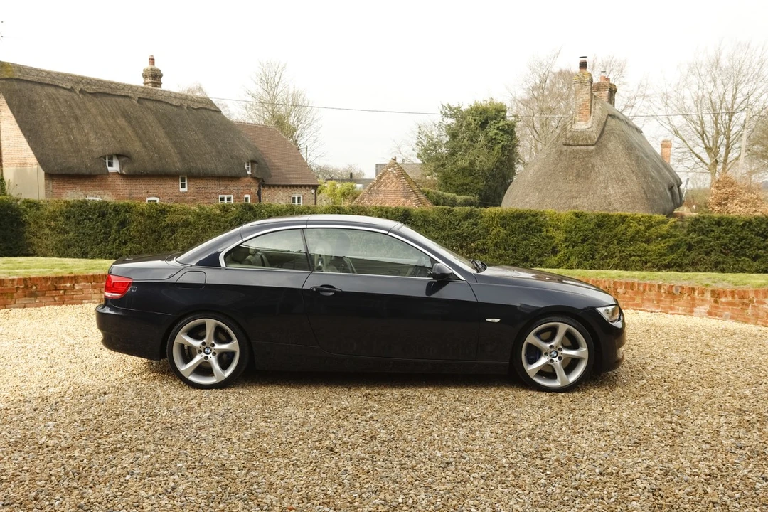 2007 BMW E93 335i Convertible - Image 29 of 30