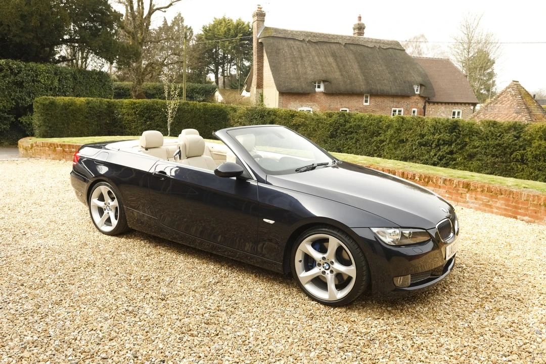 2007 BMW E93 335i Convertible - Image 2 of 30