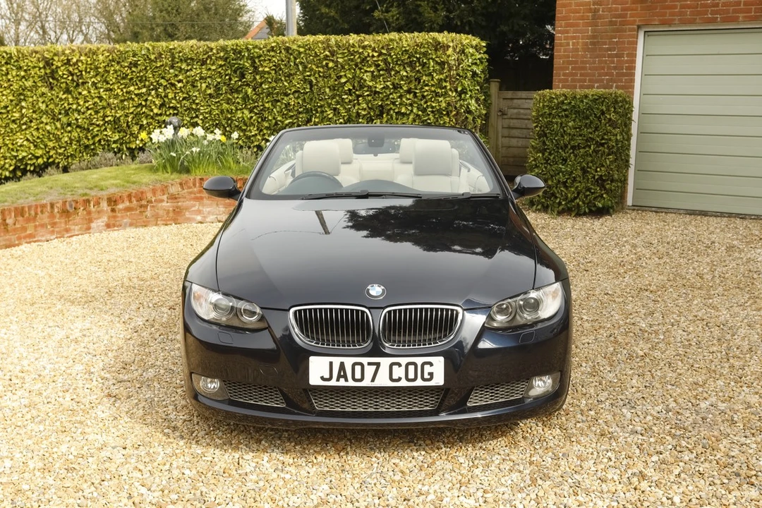 2007 BMW E93 335i Convertible - Image 16 of 30