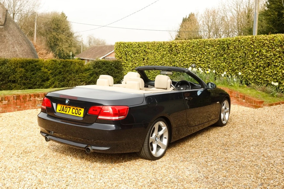 2007 BMW E93 335i Convertible - Image 10 of 30