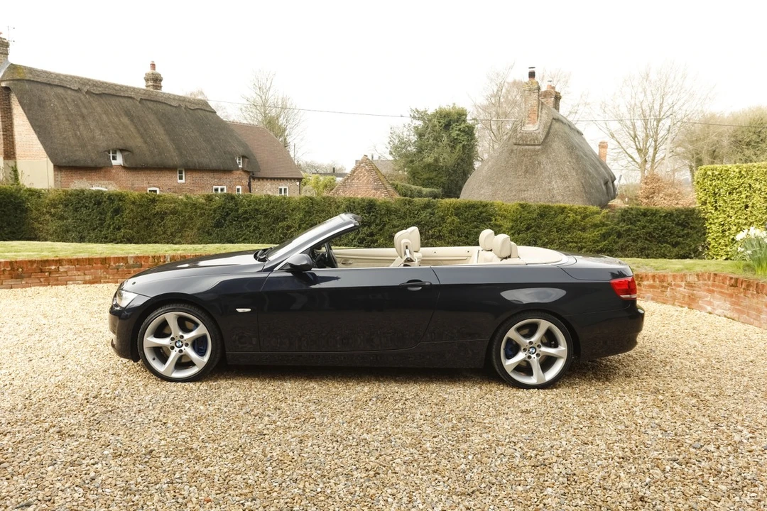 2007 BMW E93 335i Convertible - Image 8 of 30