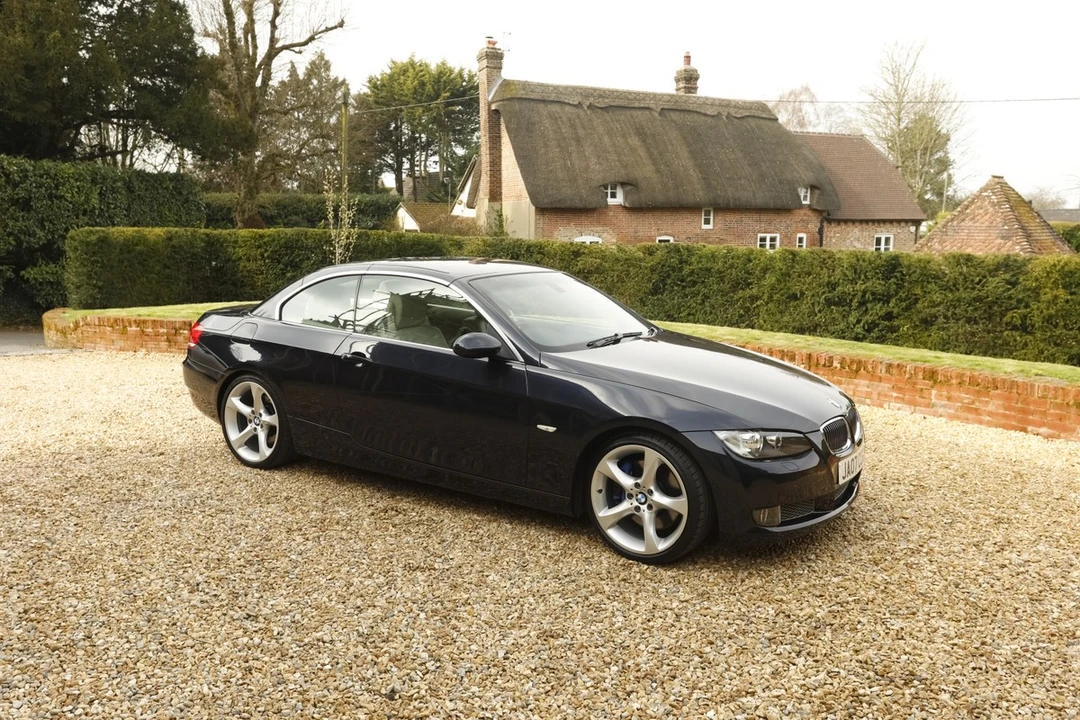 2007 BMW E93 335i Convertible - Image 22 of 30