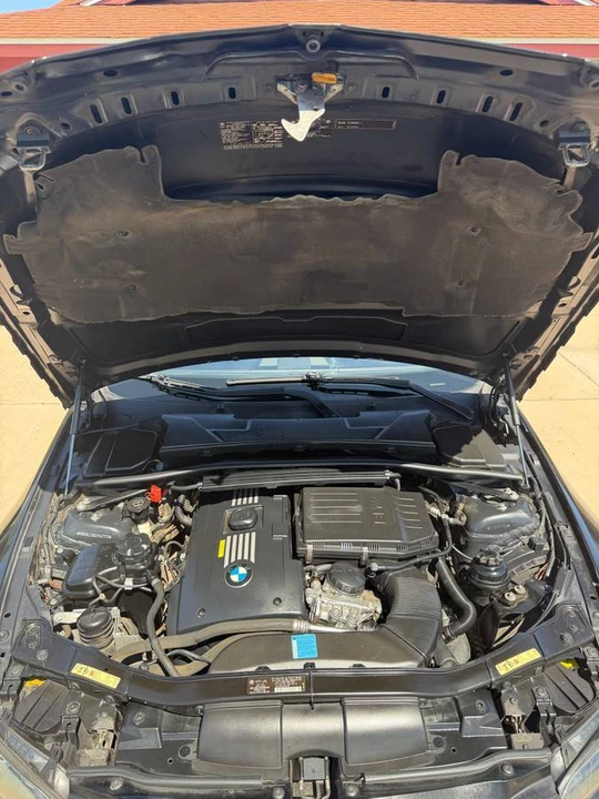 2007 BMW E93 335i Convertible - Image 16 of 17