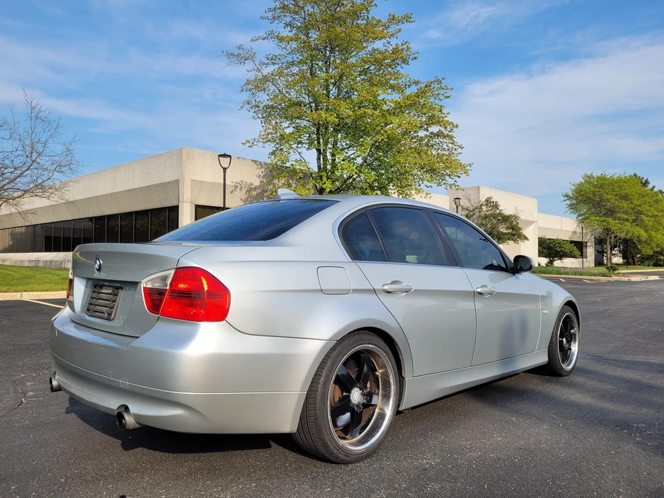 2007 BMW E90 335i Sedan - Image 19 of 31