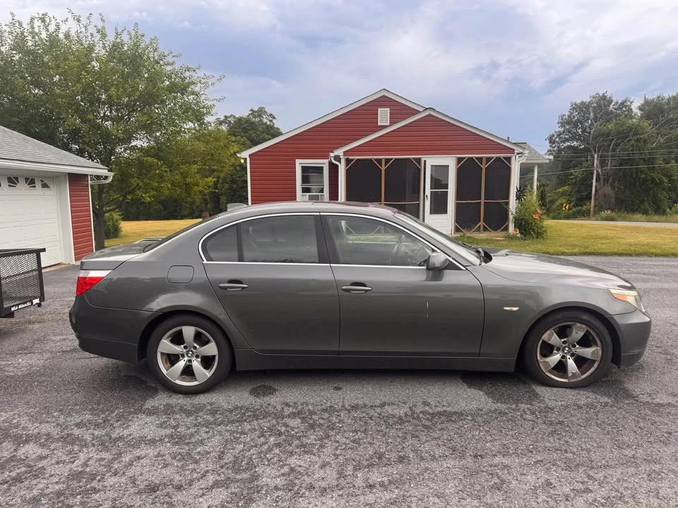 2007 BMW E60 5 Series Sedan - Image 3 of 4
