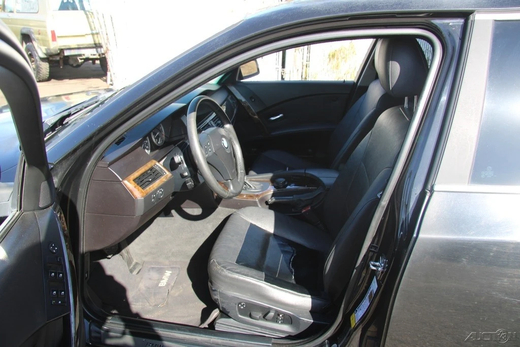 2007 BMW E60 5 Series Sedan - Image 14 of 21