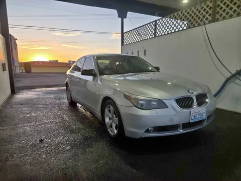 2007 BMW 5 Series 525xi Sedan 4D