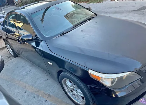 2007 BMW 5 Series 525xi Sedan 4D