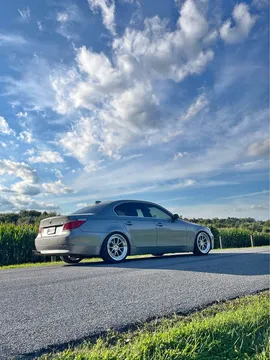 2007 BMW 5 Series 525xi Sedan 4D