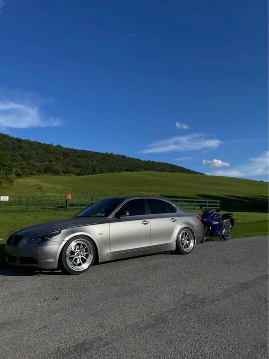 2007 BMW E60 5 Series Sedan - Image 2 of 3