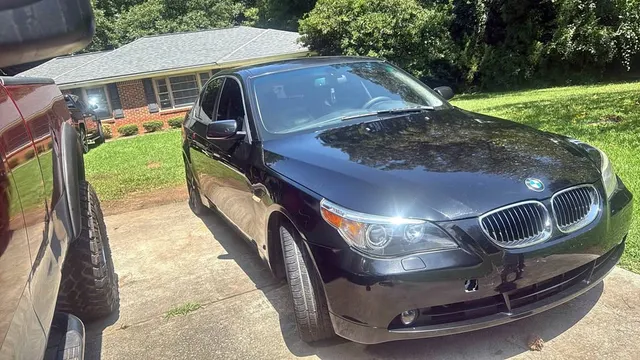 2007 BMW 5 Series 530xi Sedan 4D