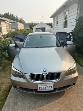 2007 BMW 5 Series 530xi Sedan 4D