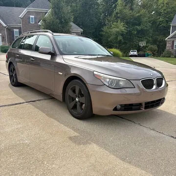 2007 BMW 5 Series 530xi Wagon 4D