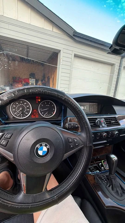 2007 BMW E60 545i & 550i Sedan - Image 2 of 5
