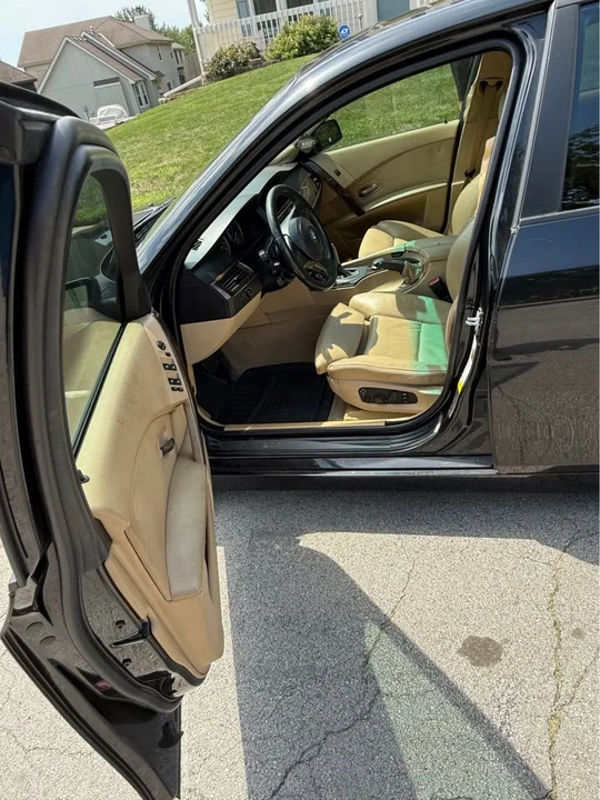 2007 BMW E60 545i & 550i Sedan - Image 5 of 8