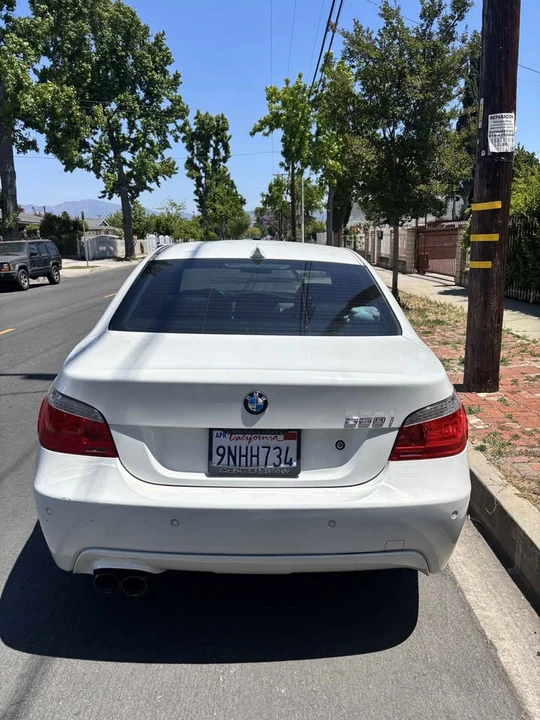 2007 BMW E60 545i & 550i Sedan - Image 9 of 13
