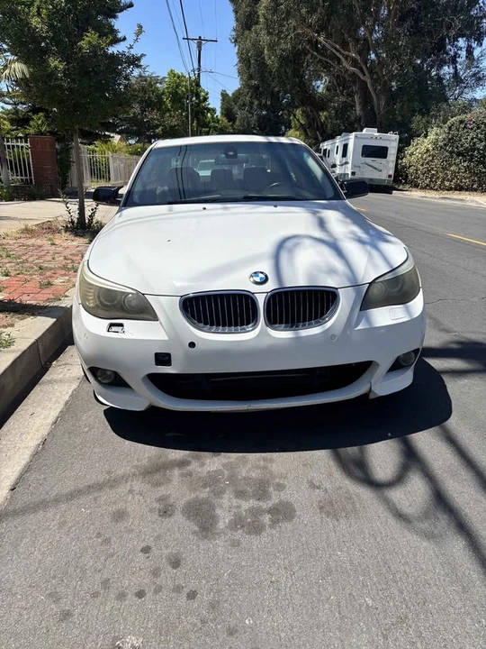 2007 BMW E60 545i & 550i Sedan - Image 4 of 13
