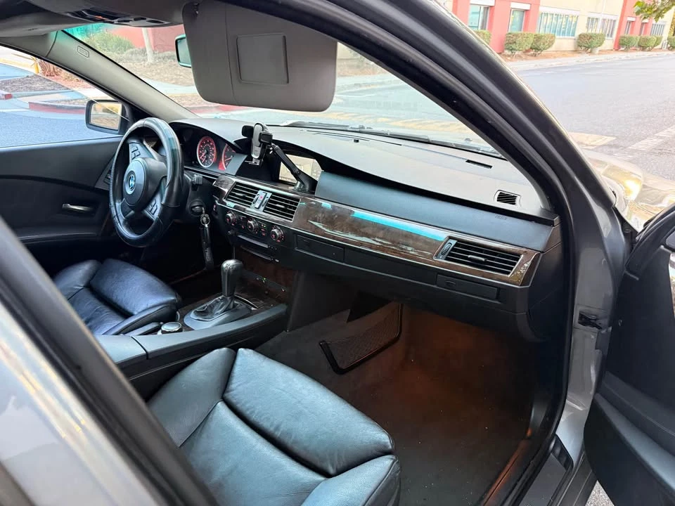 2007 BMW E60 545i & 550i Sedan - Image 10 of 12