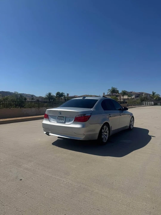 2007 BMW E60 545i & 550i Sedan - Image 6 of 17