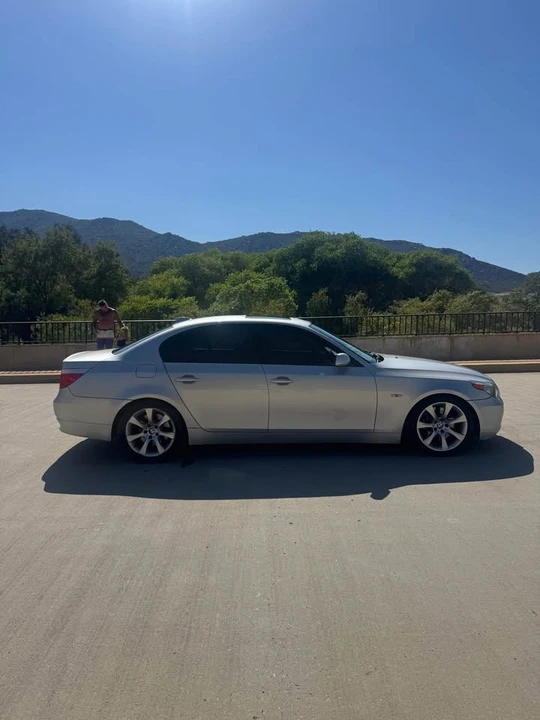 2007 BMW E60 545i & 550i Sedan - Image 7 of 17