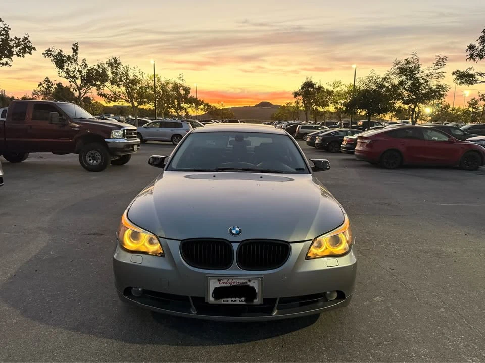 2007 BMW E60 545i & 550i Sedan - Image 2 of 12