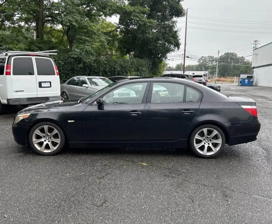 2007 BMW E60 545i & 550i Sedan - Image 5 of 20