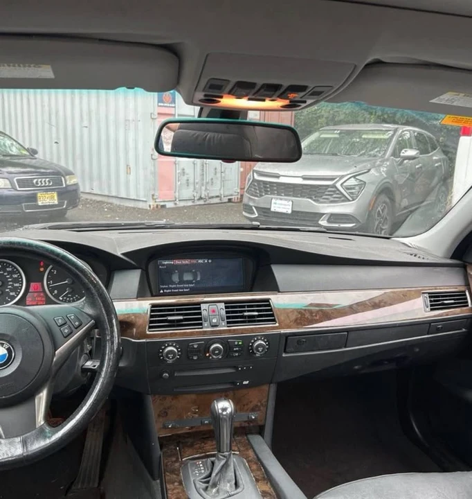 2007 BMW E60 545i & 550i Sedan - Image 14 of 20