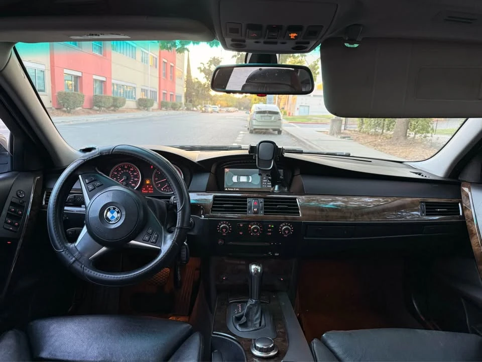 2007 BMW E60 545i & 550i Sedan - Image 8 of 10