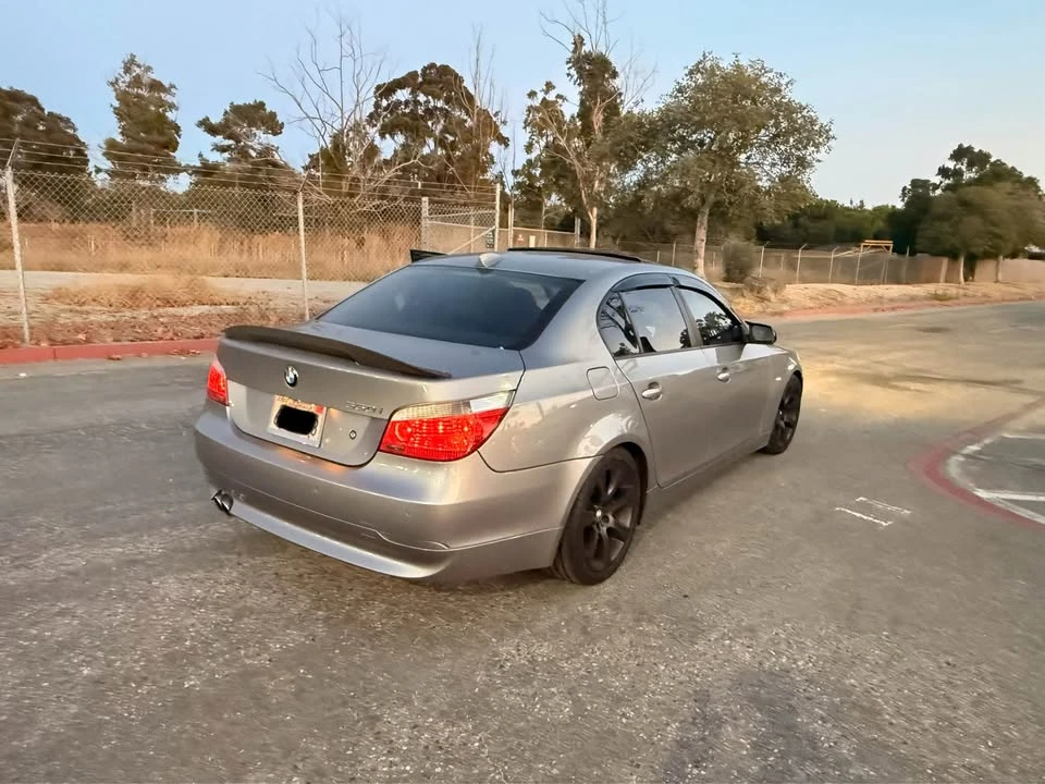 2007 BMW E60 545i & 550i Sedan - Image 4 of 10