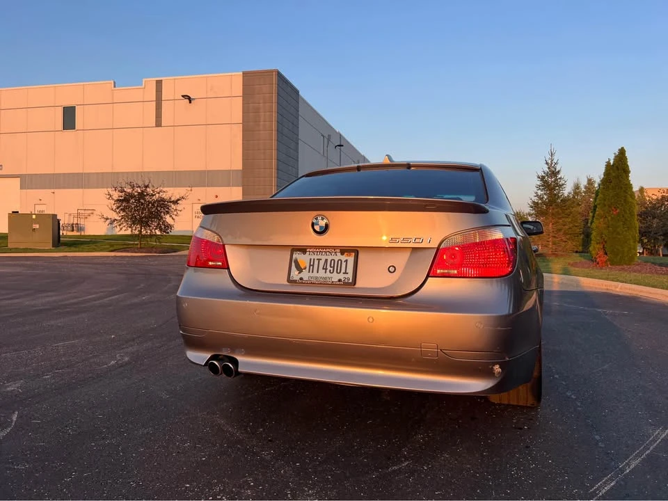 2007 BMW E60 545i & 550i Sedan - Image 4 of 16