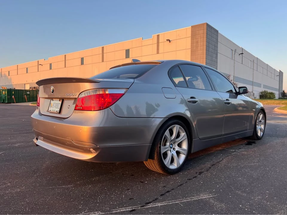 2007 BMW E60 545i & 550i Sedan - Image 5 of 16