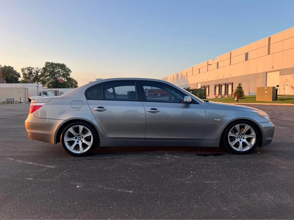 2007 BMW E60 545i & 550i Sedan - Image 6 of 16
