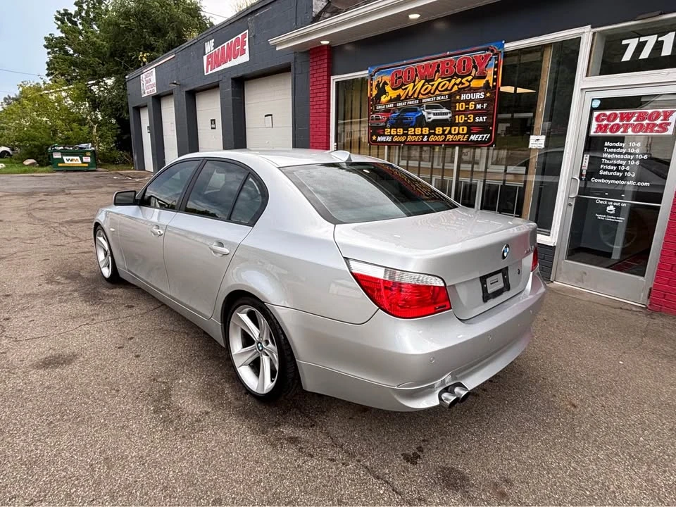 2007 BMW E60 545i & 550i Sedan - Image 3 of 13