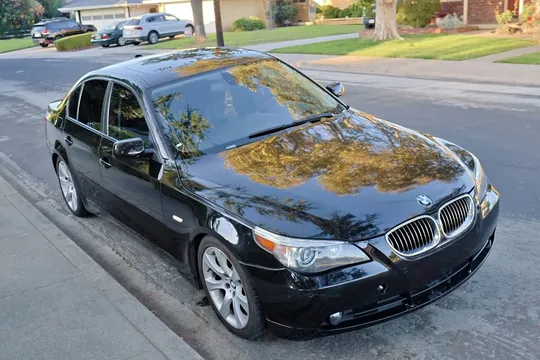 2007 BMW 5 Series 550i Sedan 4D