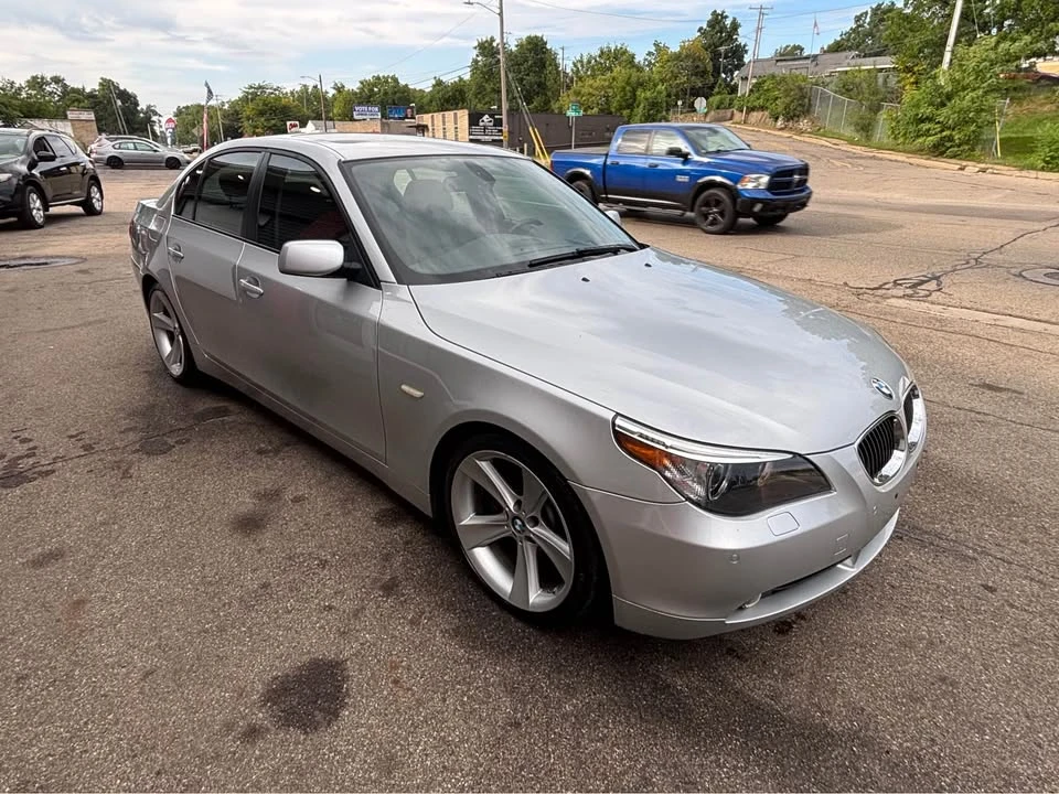 2007 BMW E60 545i & 550i Sedan - Image 7 of 13