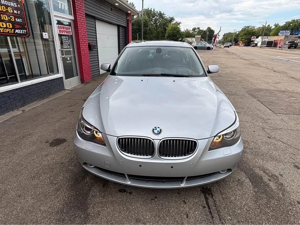 2007 BMW E60 545i & 550i Sedan - Image 8 of 13